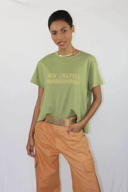 tshirt new chapter | verde com dourado